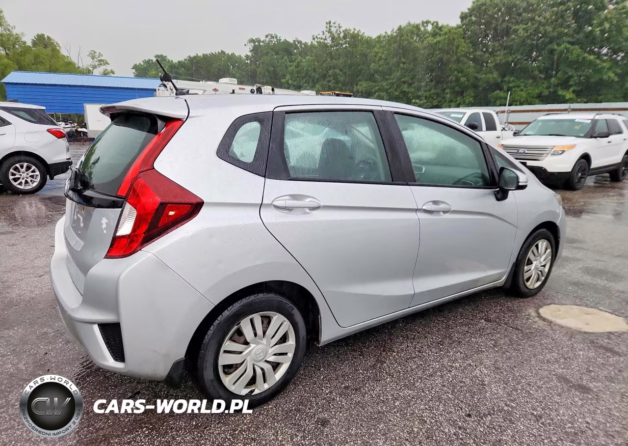 2015 Honda Fit Lx VIN:3HGGK5H52FM714659 - 3