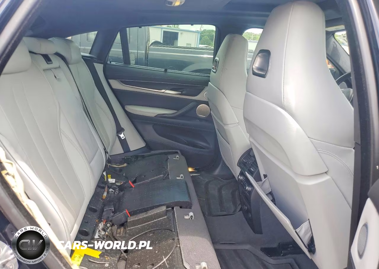 2019 BMW X6 M VIN:5YMKW8C50KLR38425 - 11
