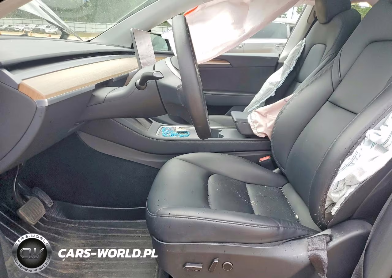 2023 Tesla Model Y VIN:7SAYGDEE8PA146961 - 7