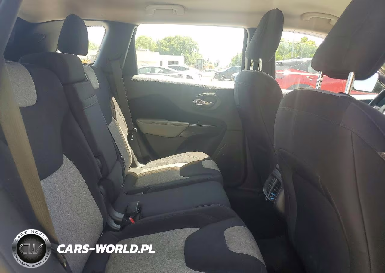 2014 Jeep Cherokee Sport VIN:1C4PJLAB5EW163678 - 11