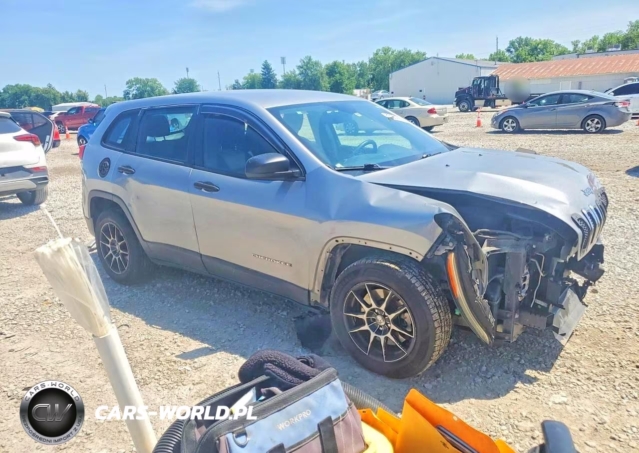2014 Jeep Cherokee Sport VIN:1C4PJLAB5EW163678 - 4