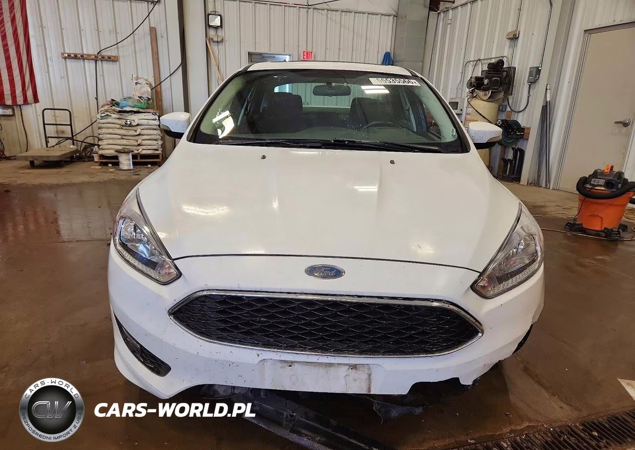 2015 Ford Focus Se VIN:1FADP3F2XFL322830 - 5