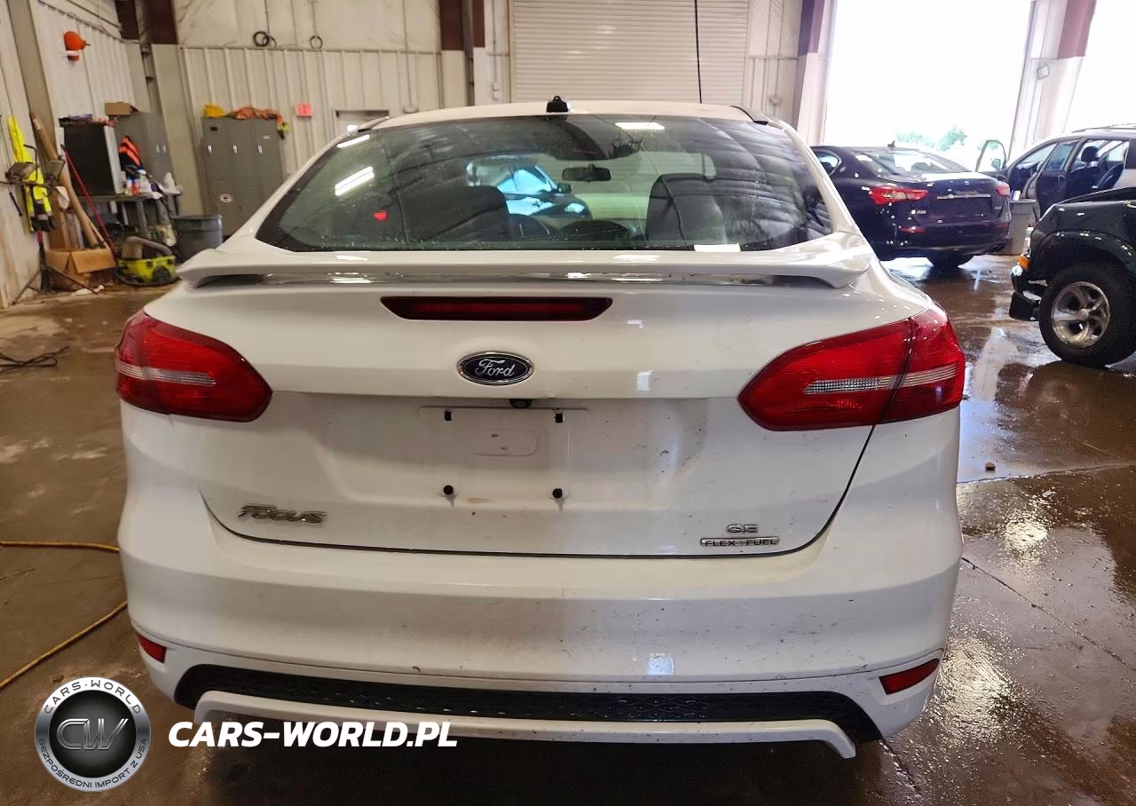 2015 Ford Focus Se VIN:1FADP3F2XFL322830 - 6