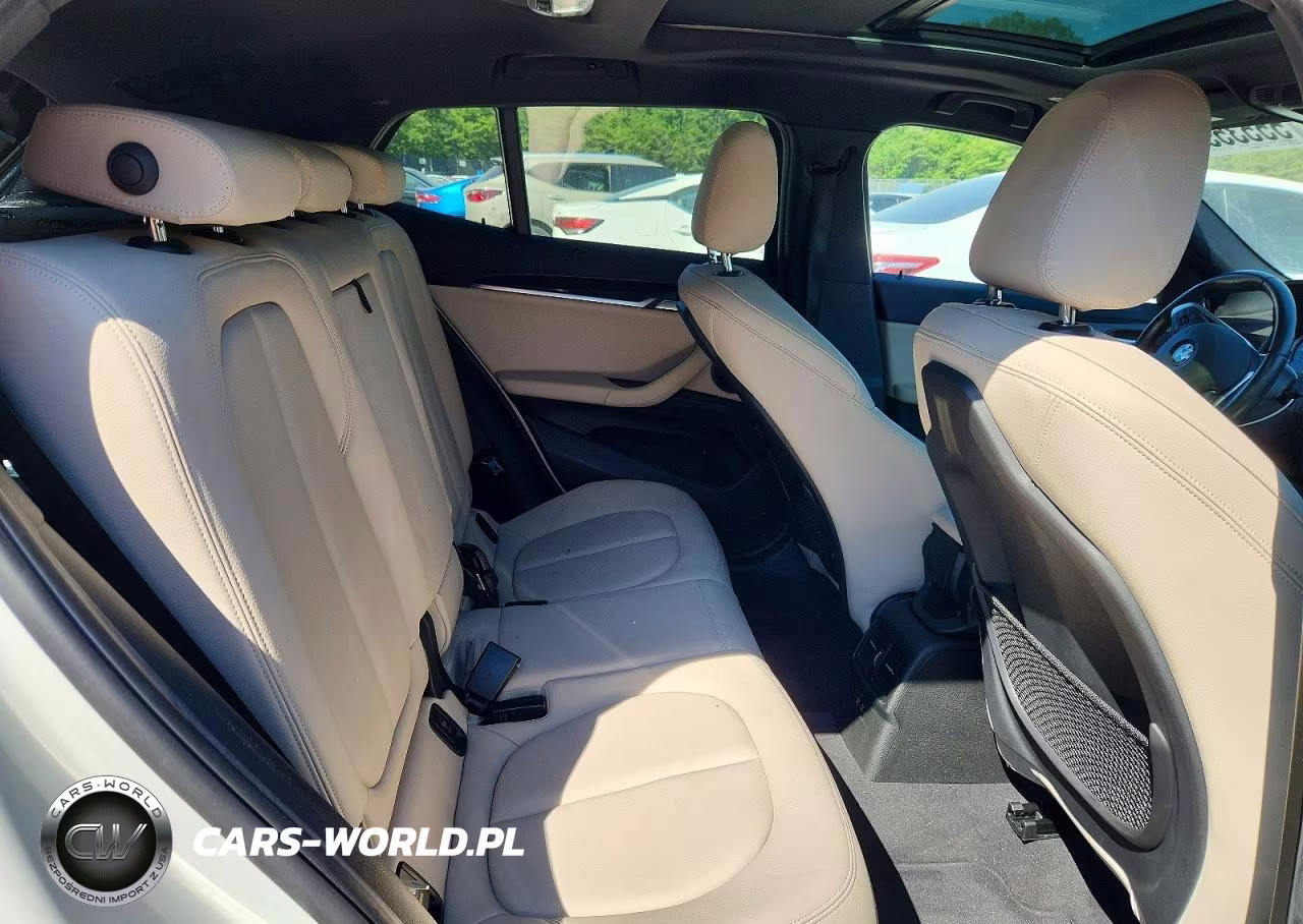 2018 BMW X2 xDrive28I VIN:WBXYJ5C31JEF79206 - 11