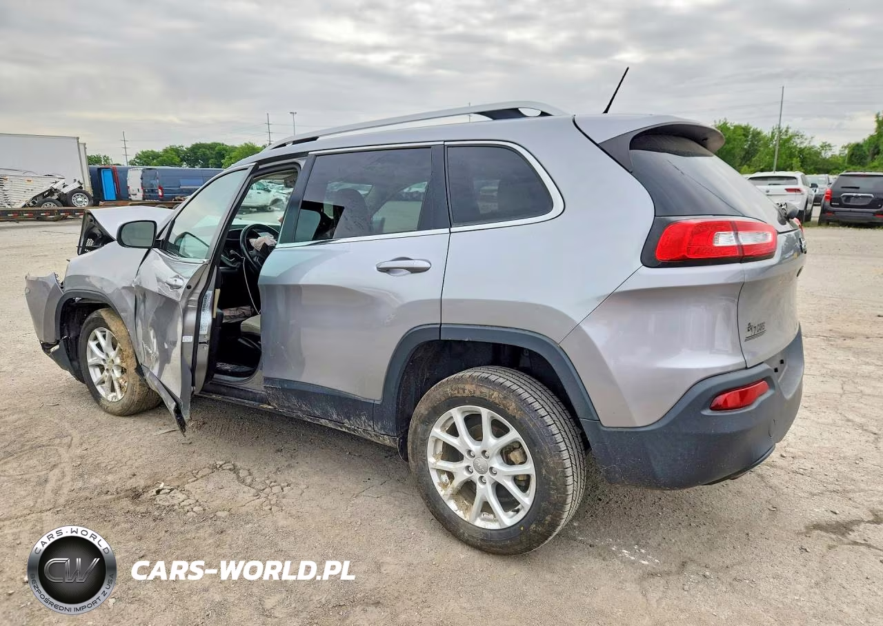 2016 Jeep Cherokee Latitude VIN:1C4PJLCB4GW308273 - 2