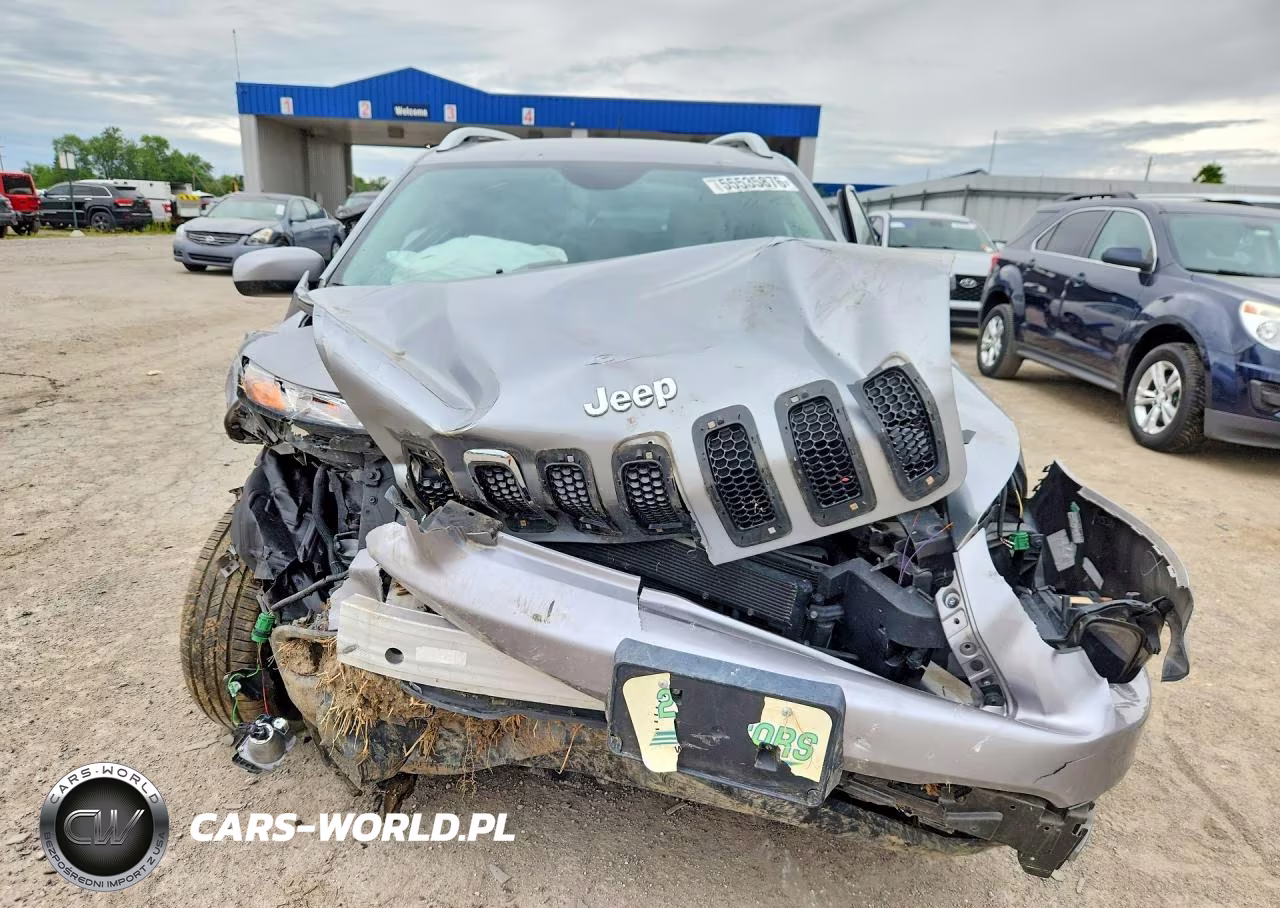 2016 Jeep Cherokee Latitude VIN:1C4PJLCB4GW308273 - 5