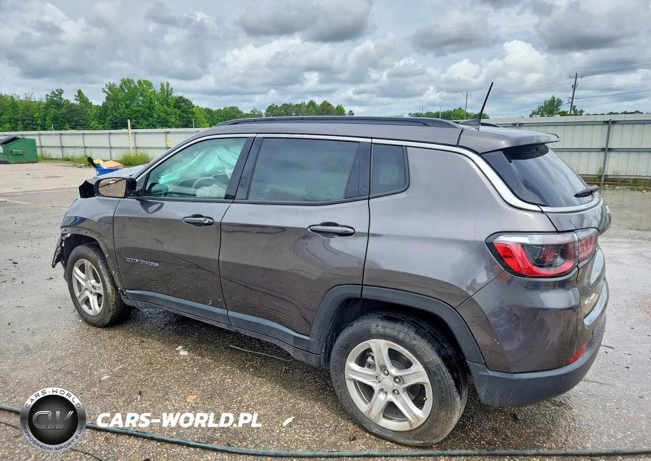 2023 Jeep Compass Latitude VIN:3C4NJDBN2PT560389 - 2