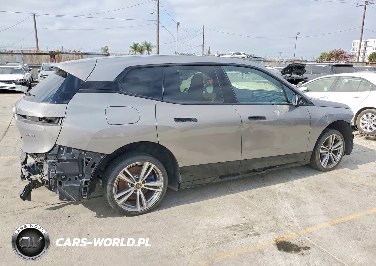 2024 BMW Ix xDrive50 VIN:WB523CF03RCR15800 - 3