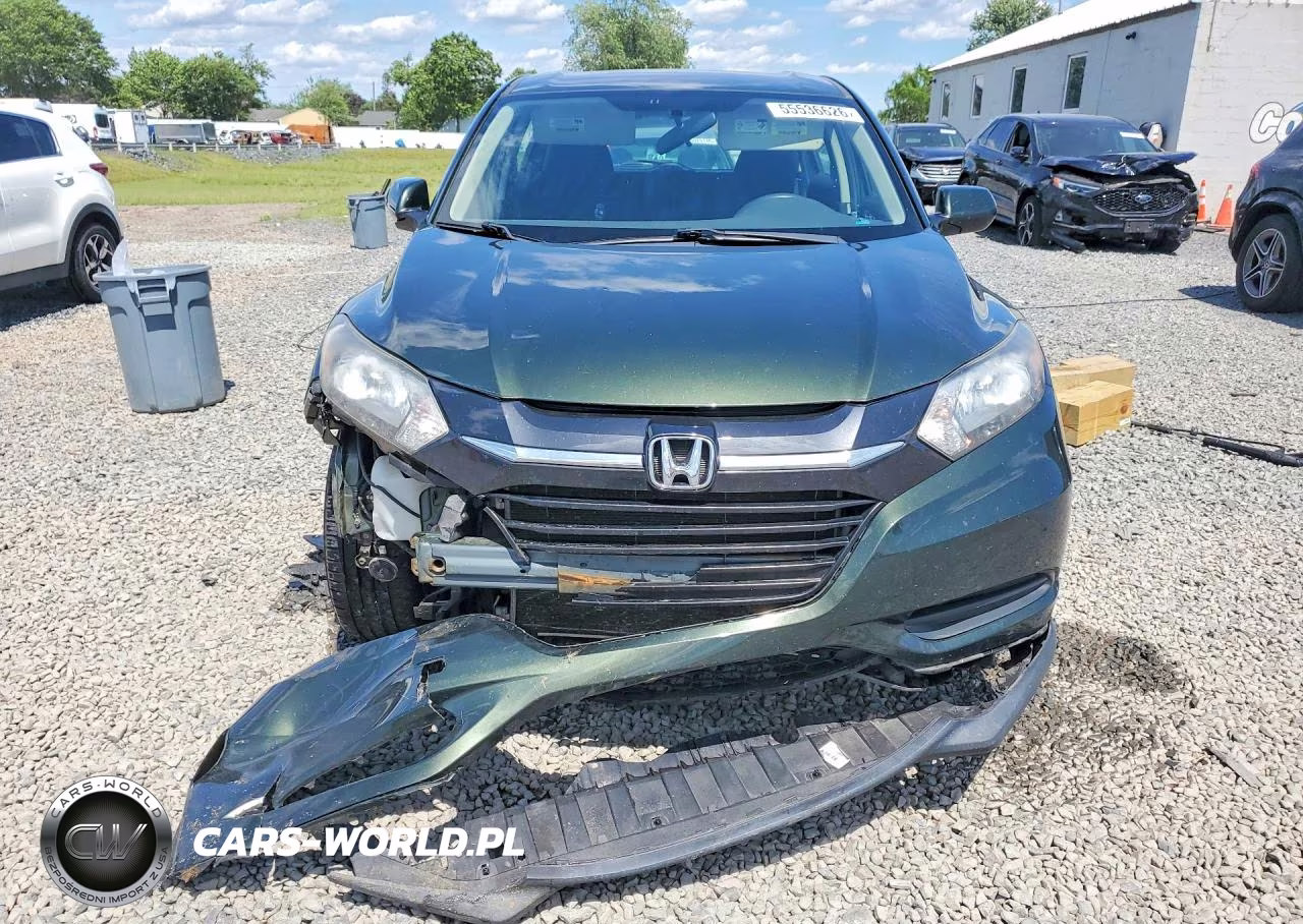 2018 Honda Hr-V Lx VIN:3CZRU6H38JG702233 - 5