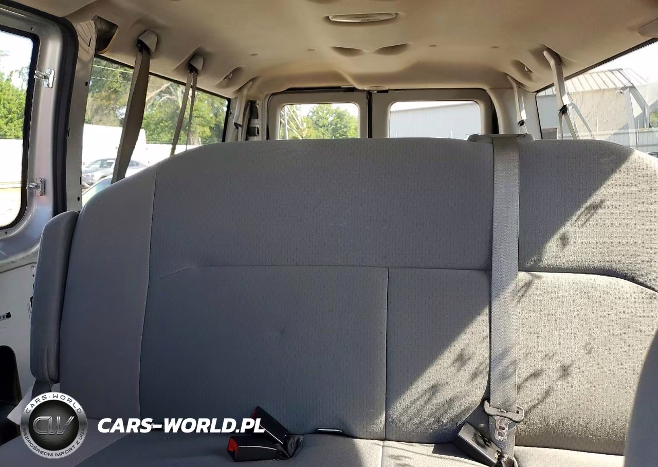 2008 Ford Econoline E350 Super Duty Wagon VIN:1FBNE31L08DB47087 - 10