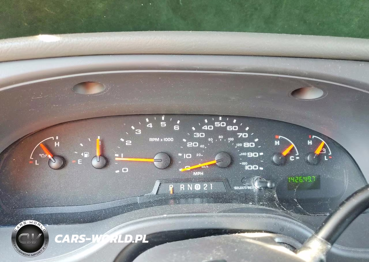 2008 Ford Econoline E350 Super Duty Wagon VIN:1FBNE31L08DB47087 - 9