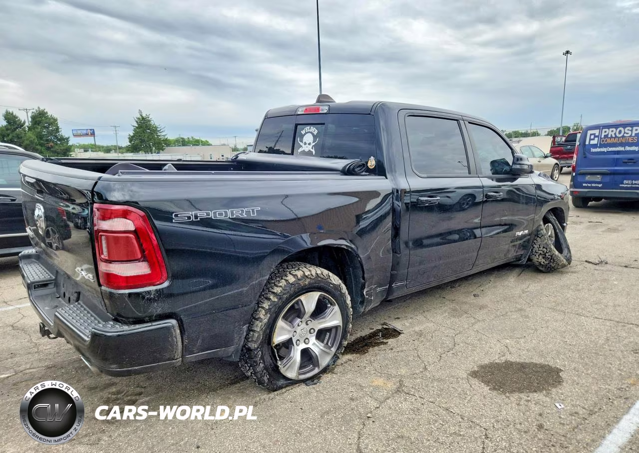 2023 Ram 1500 Laramie VIN:1C6SRFJT7PN587540 - 3