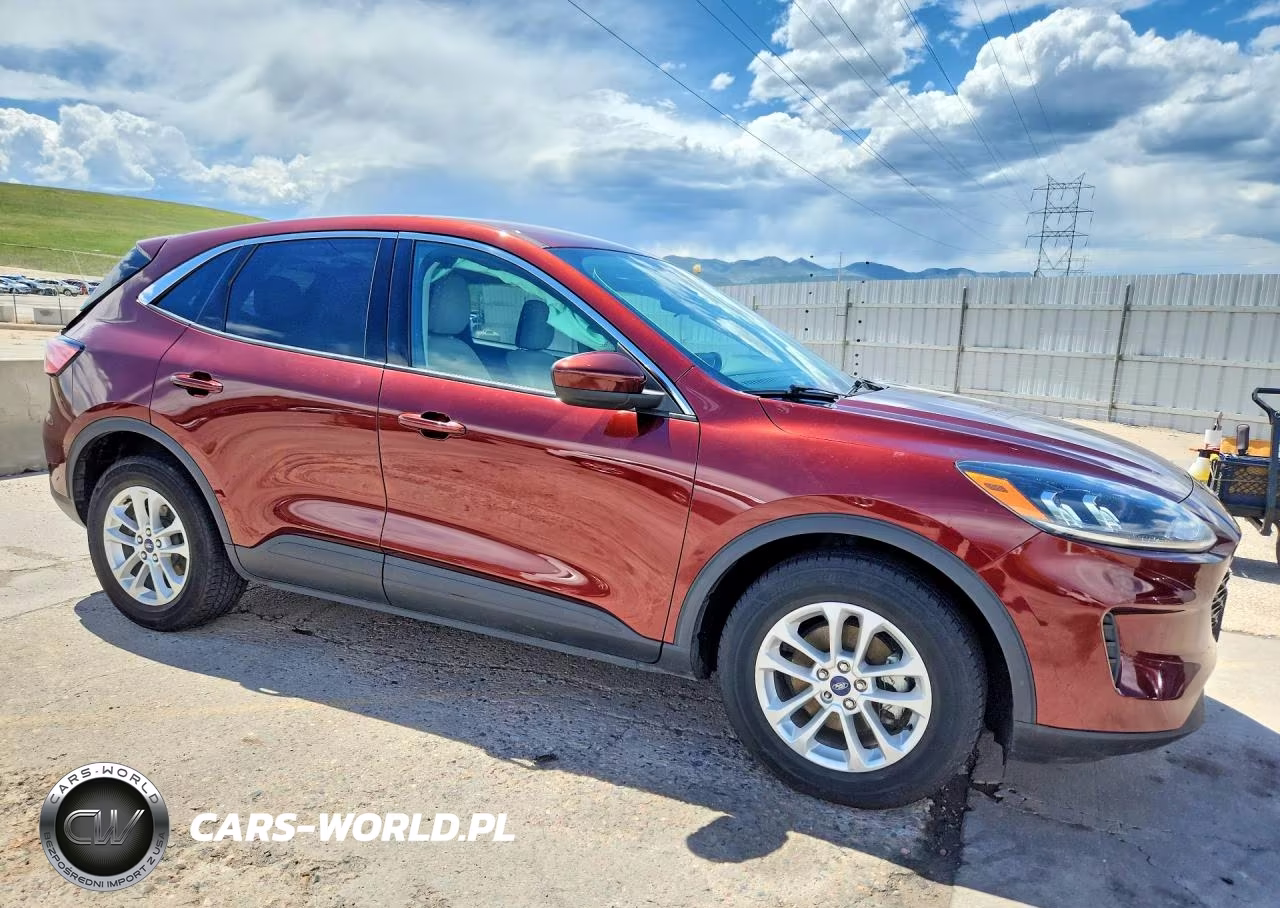 2021 Ford Escape Se VIN:1FMCU0G60MUA67848 - 4