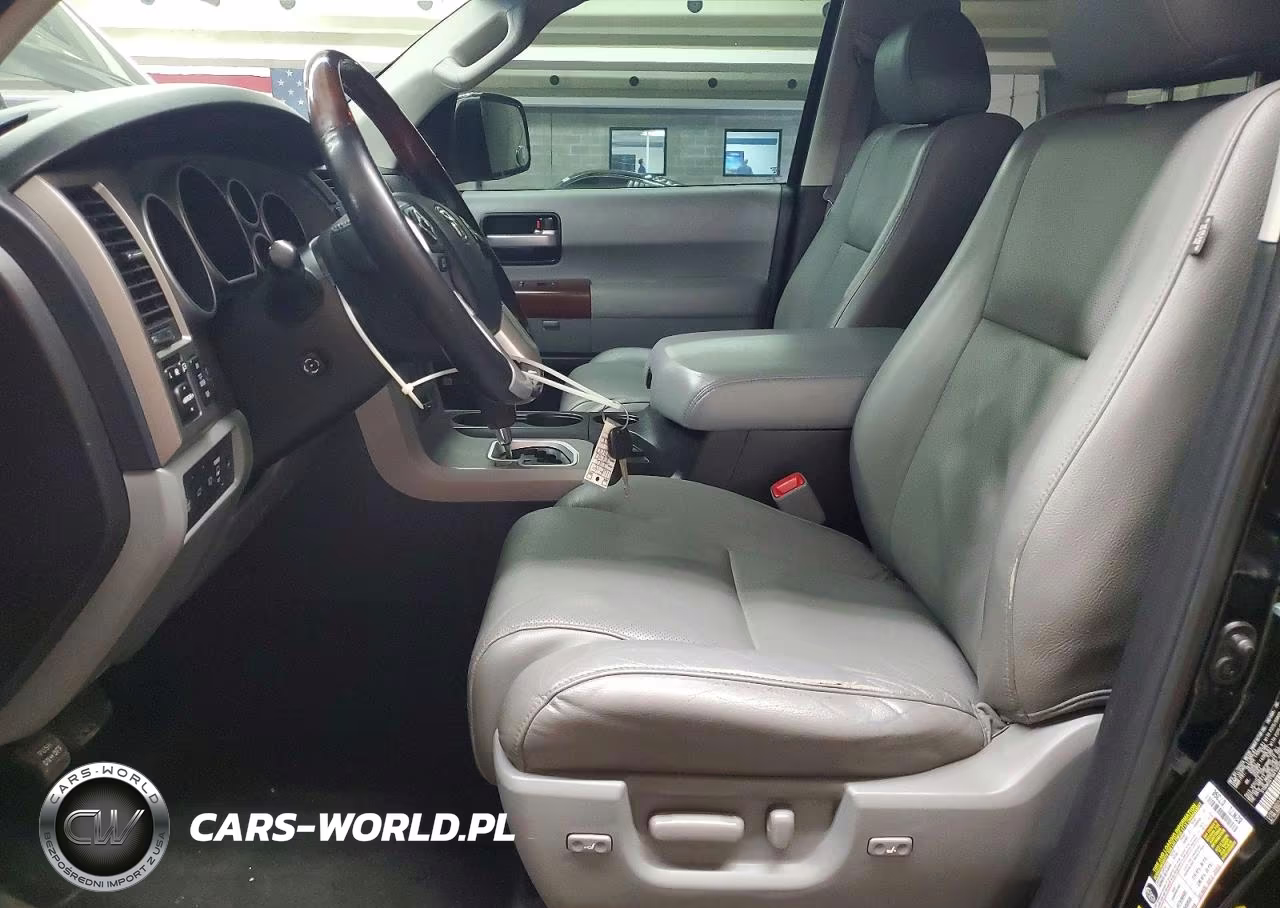 2016 Toyota Sequoia Platinum VIN:5TDDW5G11GS136379 - 7
