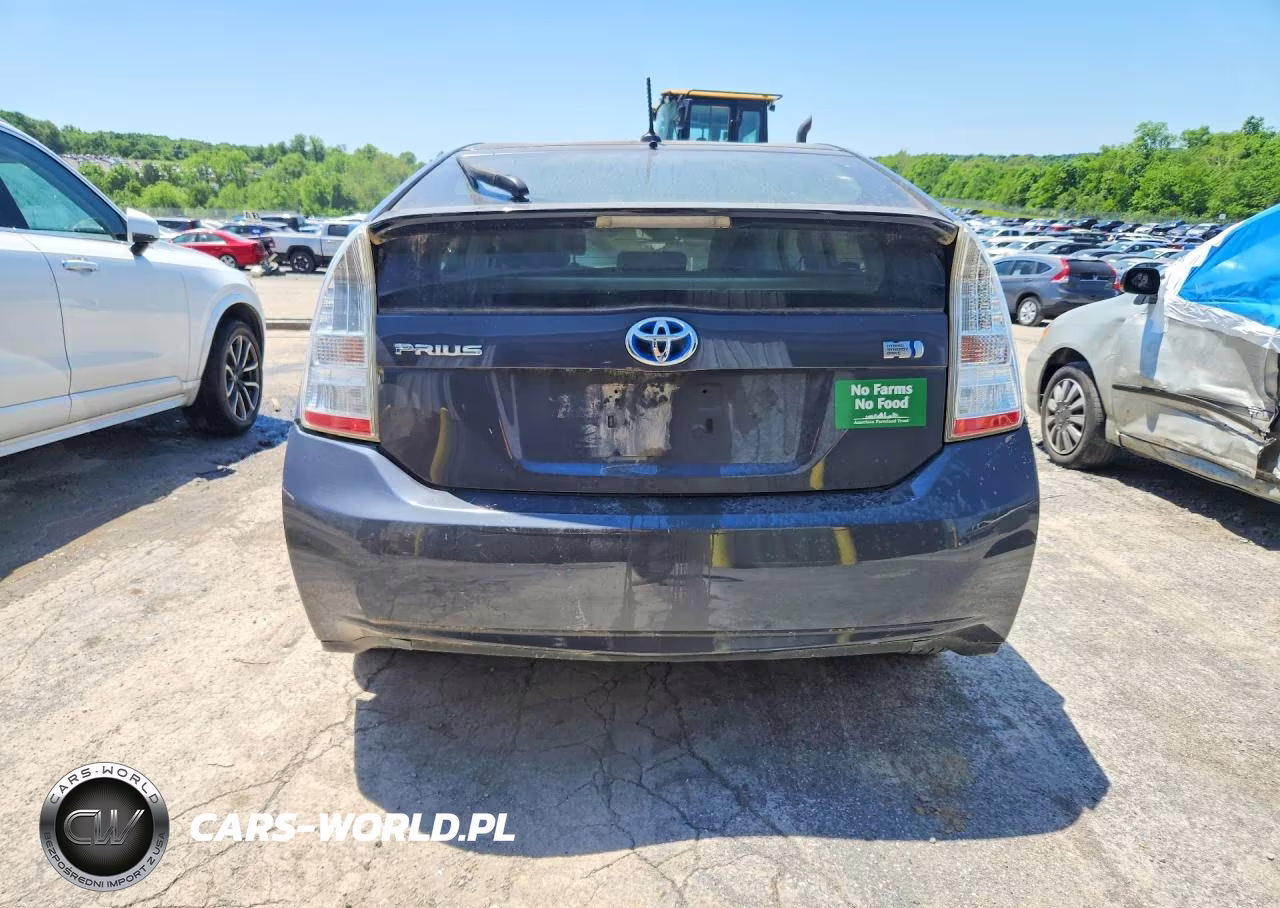 2011 Toyota Prius Two VIN:JTDKN3DU4B1421600 - 6