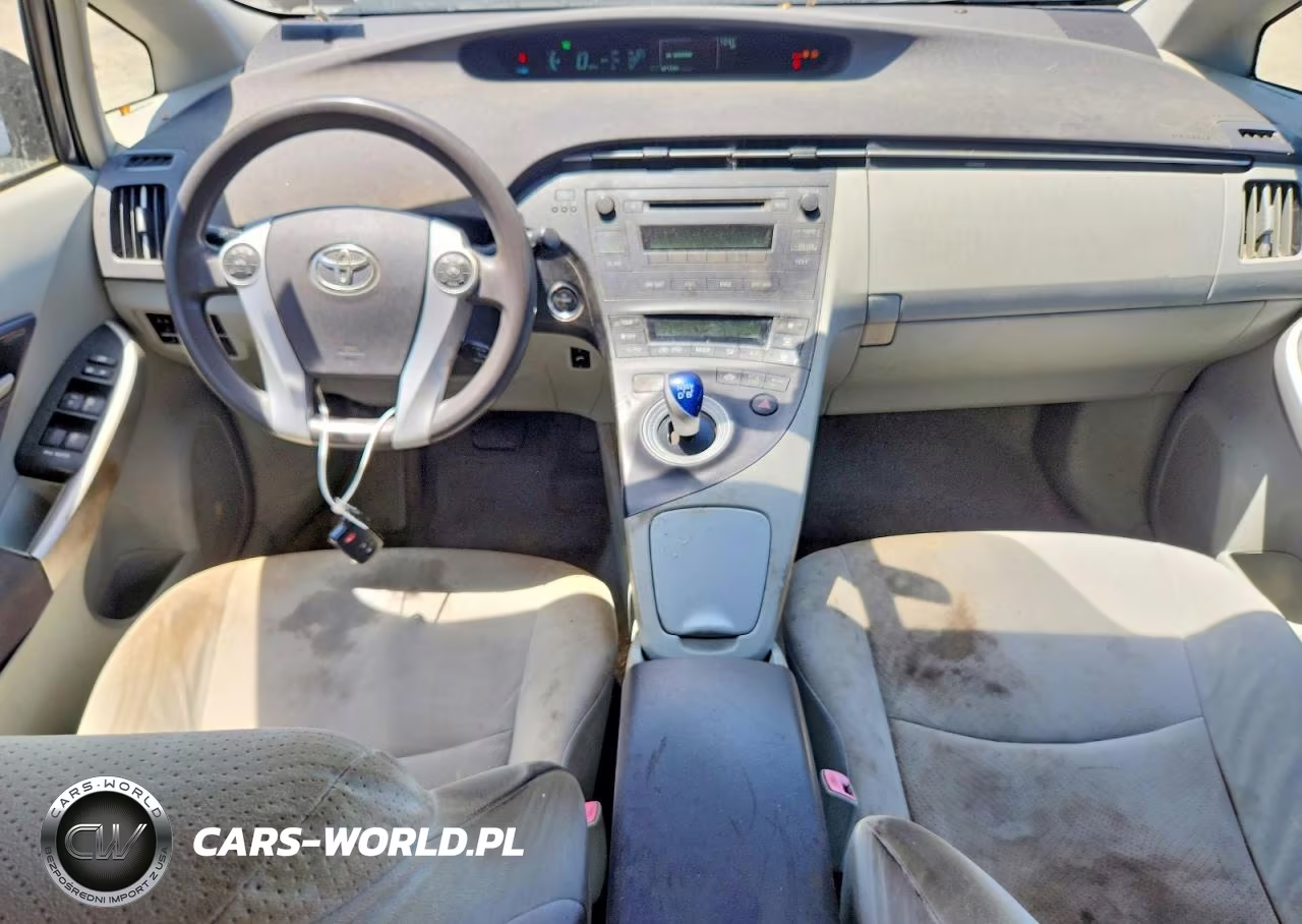 2011 Toyota Prius Two VIN:JTDKN3DU4B1421600 - 8
