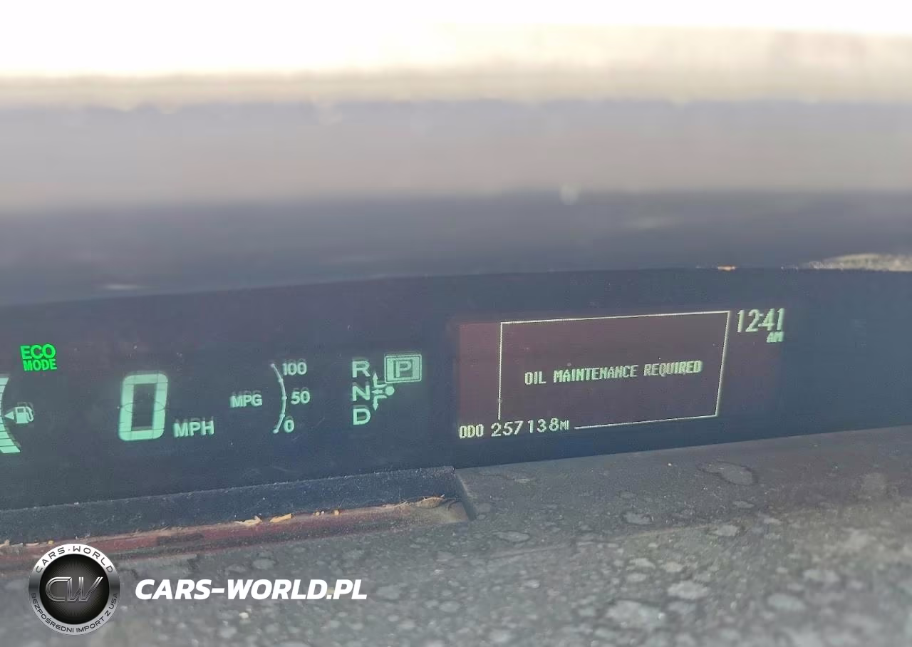 2011 Toyota Prius Two VIN:JTDKN3DU4B1421600 - 9