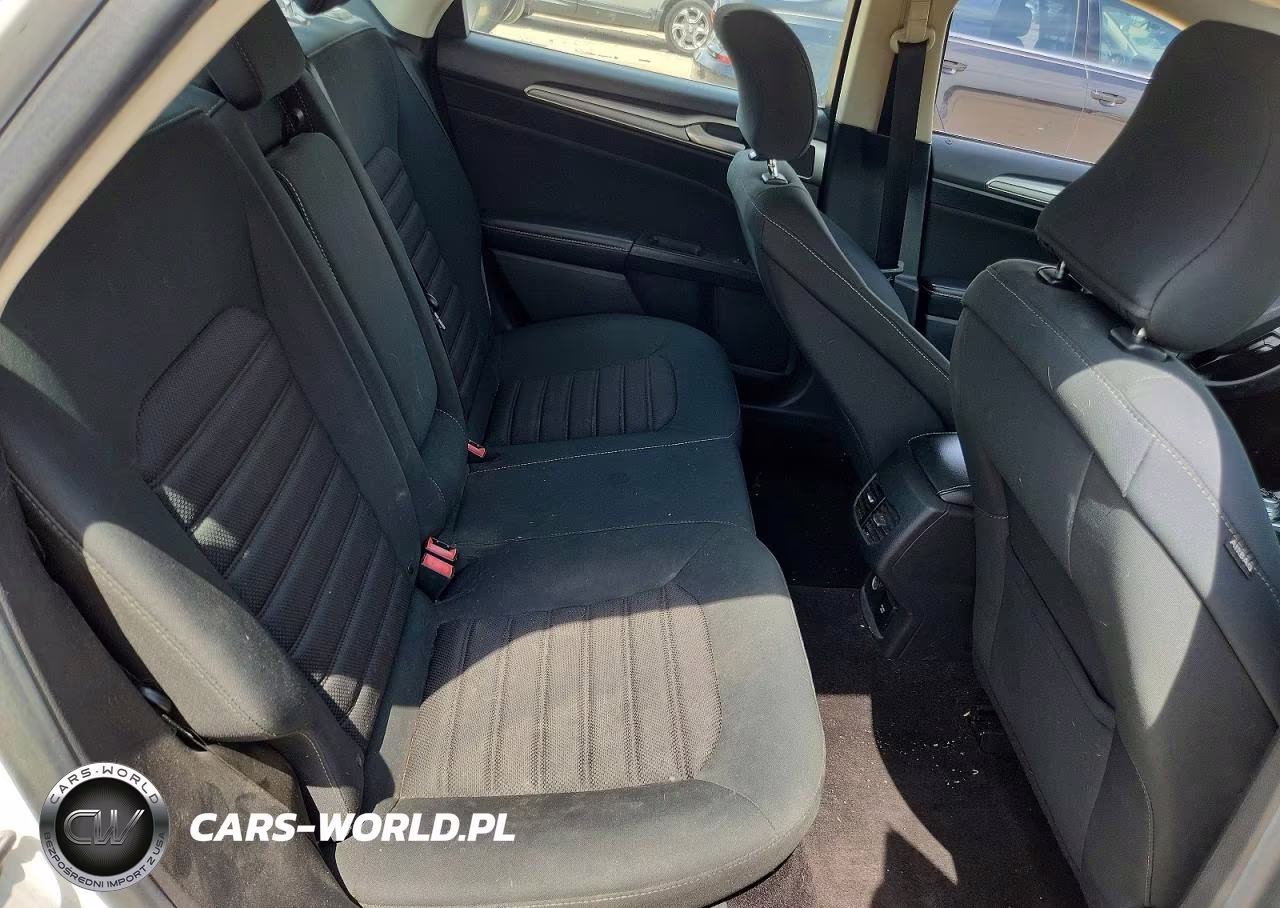 2018 Ford Fusion Se Hybrid VIN:3FA6P0LU2JR258922 - 10