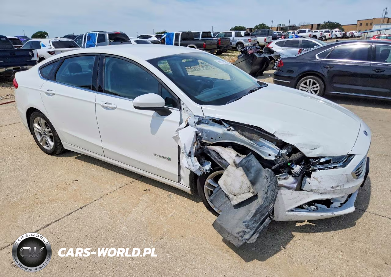 2018 Ford Fusion Se Hybrid VIN:3FA6P0LU2JR258922 - 4