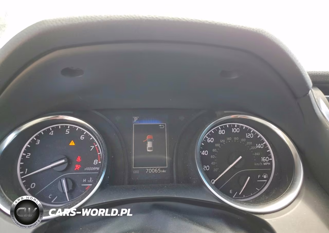 2018 Toyota Camry Le VIN:4T1B11HK8JU008970 - 9
