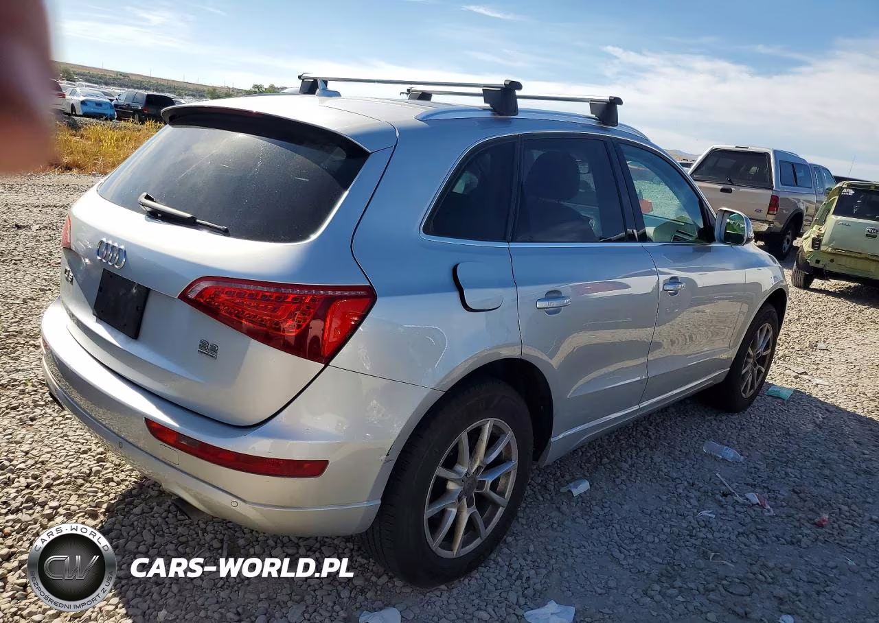 2010 Audi Q5 Premium Plus VIN:WA1LKAFP0AA003472 - 3