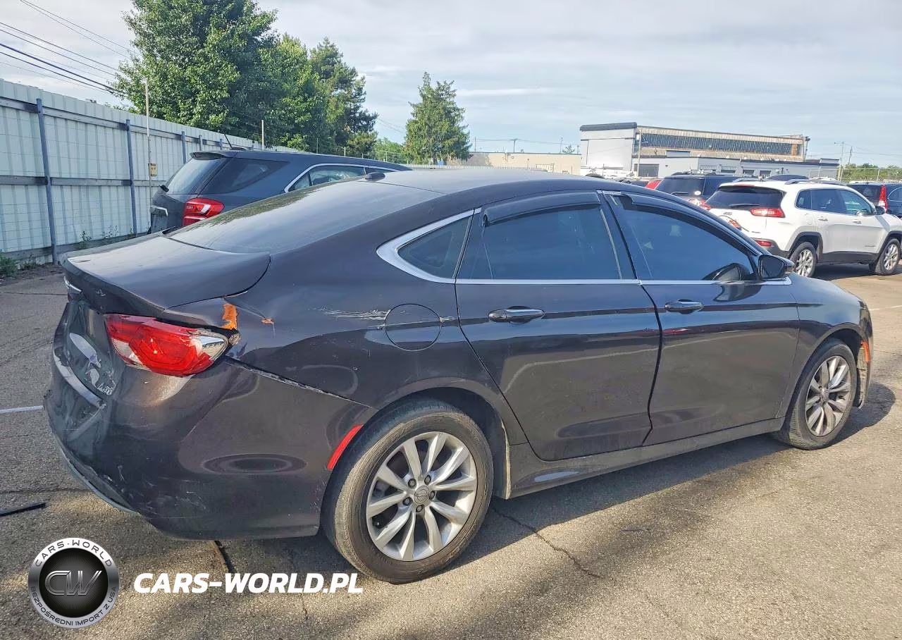2015 Chrysler 200 C VIN:1C3CCCCB4FN690760 - 3