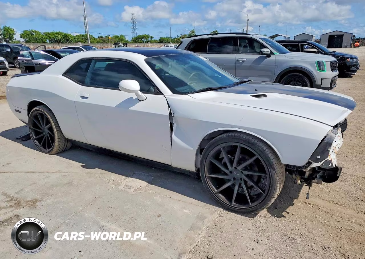 2014 Dodge Challenger Sxt VIN:2C3CDYAG1EH149567 - 4