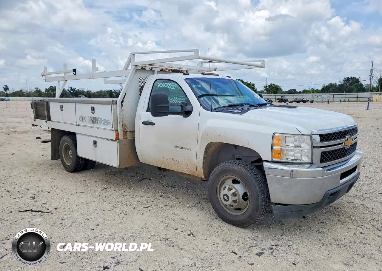 2012 Chevrolet Silverado C3500 VIN:1GB3CZCG5CF175903 - 4