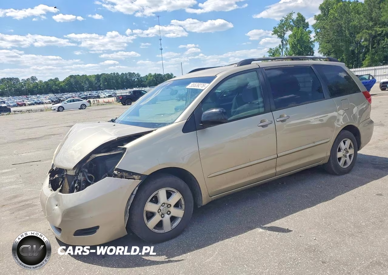 2009 Toyota Sienna Le 8-Passenger