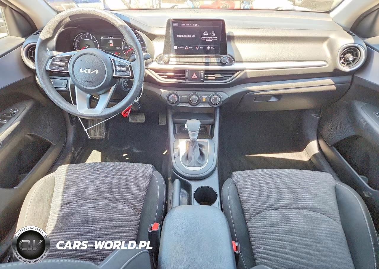 2022 Kia Forte Lxs VIN:3KPF24AD5NE424852 - 8