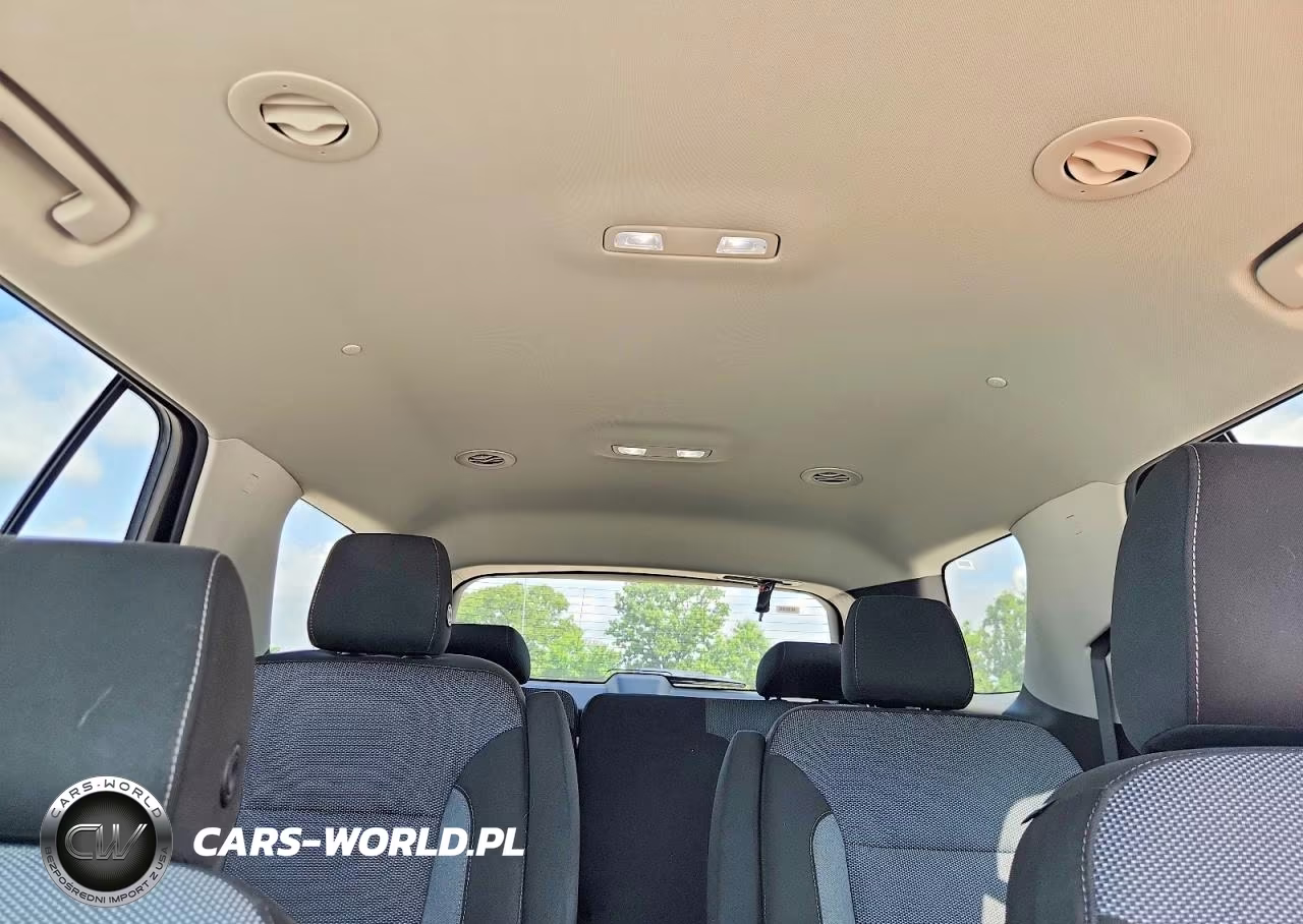 2018 Chevrolet Traverse Lt VIN:1GNERGKW9JJ185920 - 10