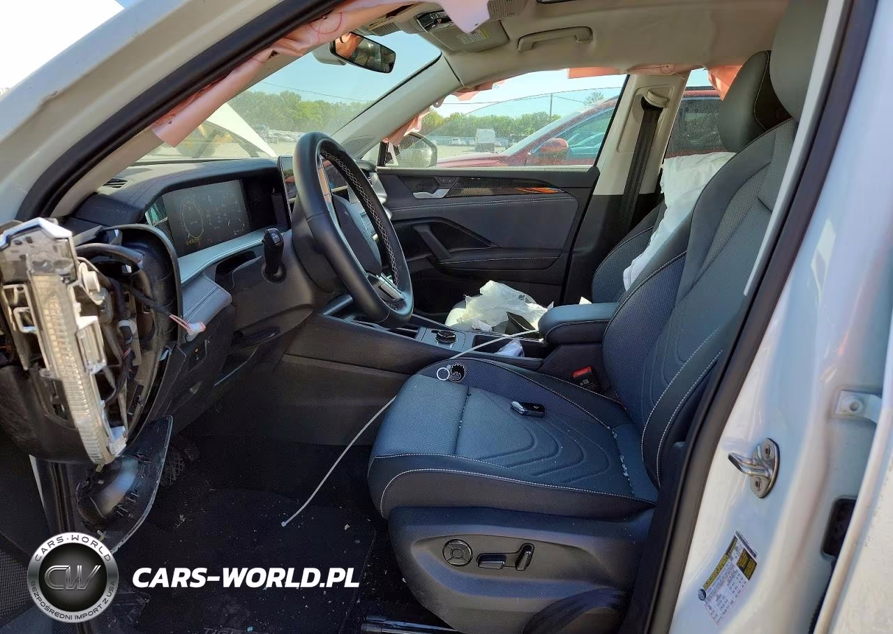 2025 Volkswagen Tiguan Se VIN:3VVMR7RM0SM004993 - 7