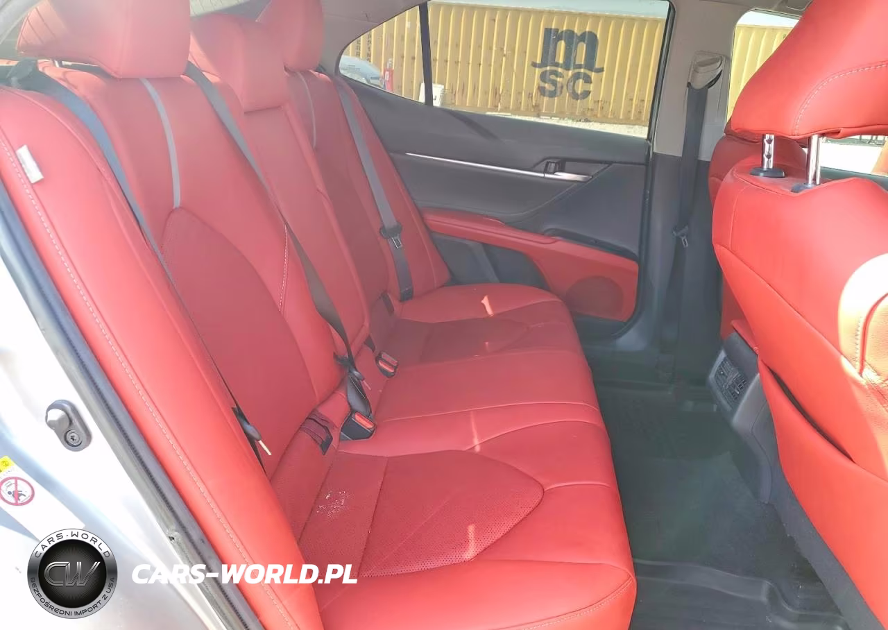 2018 Toyota Camry Xse VIN:4T1B61HK9JU121263 - 10
