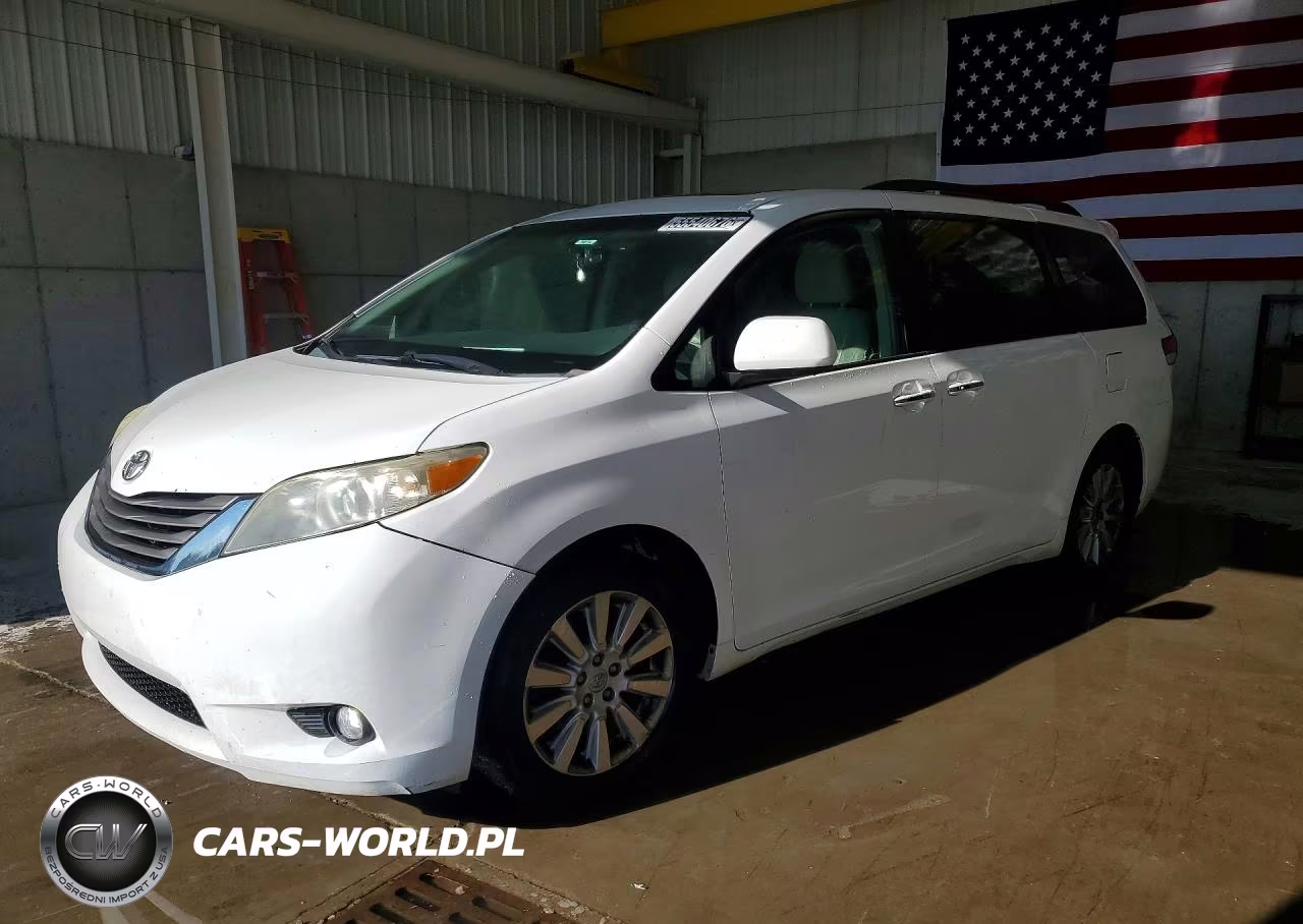 2014 Toyota Sienna Xle 7-Passenger – zdjęcie 1 z 13
