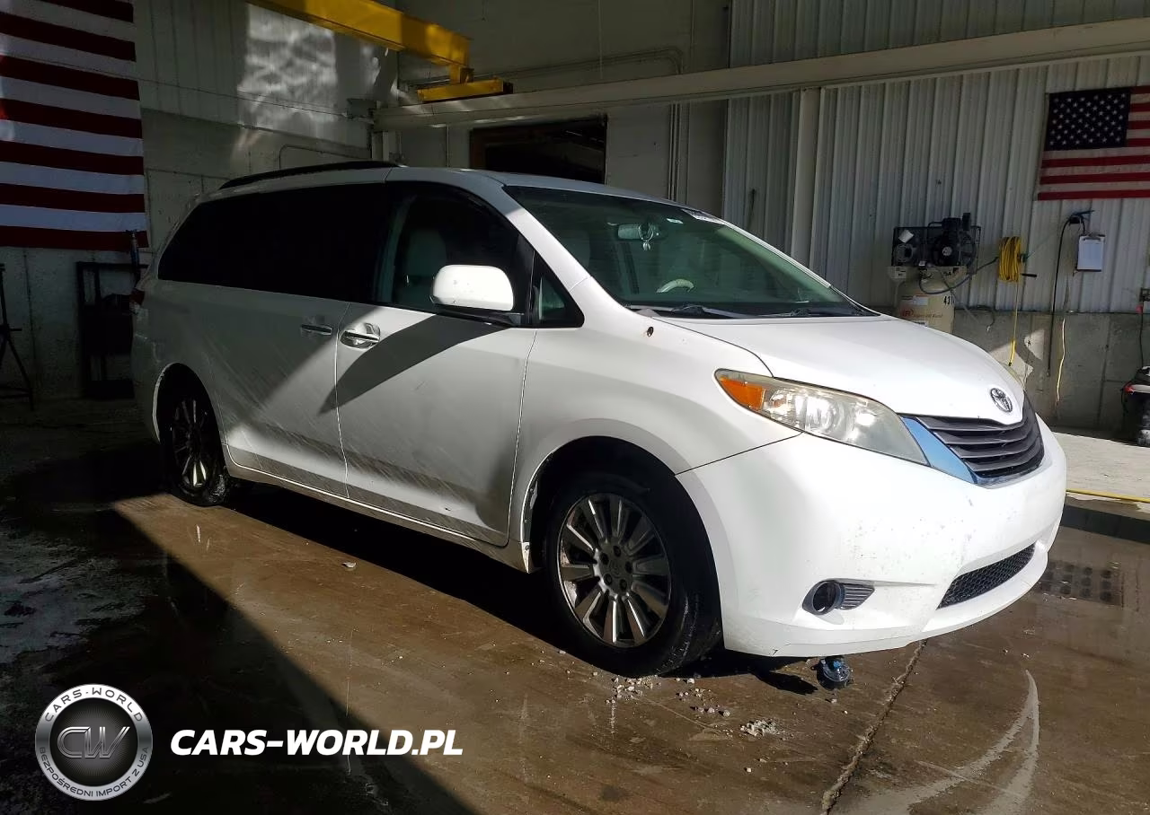 2014 Toyota Sienna Xle 7-Passenger VIN:5TDDK3DC8ES079018 - 4
