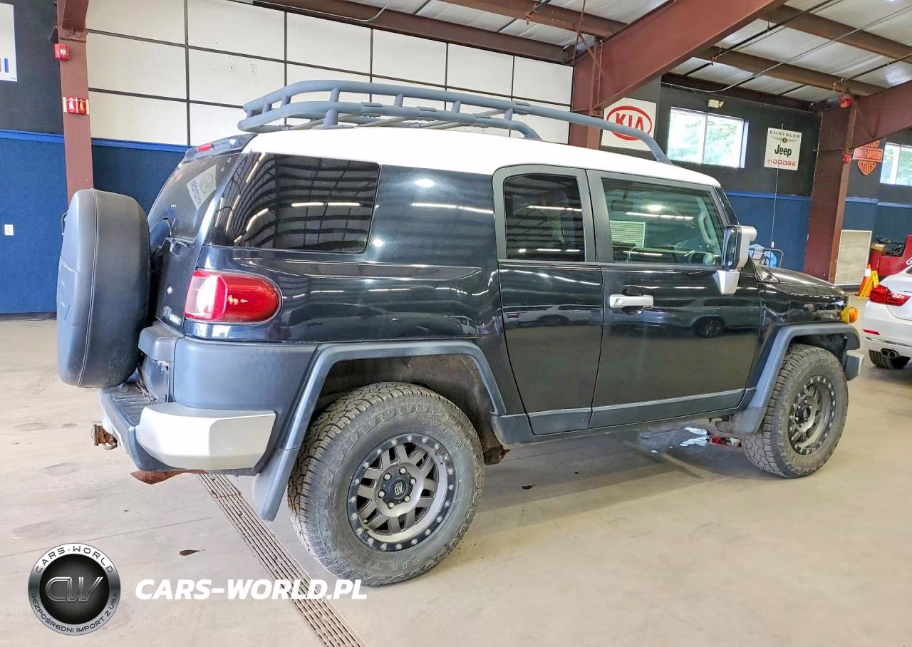 2007 Toyota Fj Cruiser Base VIN:JTEBU11F870043450 - 3