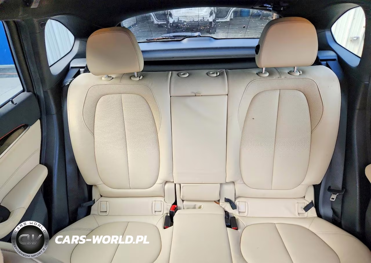 2018 BMW X1 Sdrive28I VIN:WBXHU7C30J5H40261 - 10