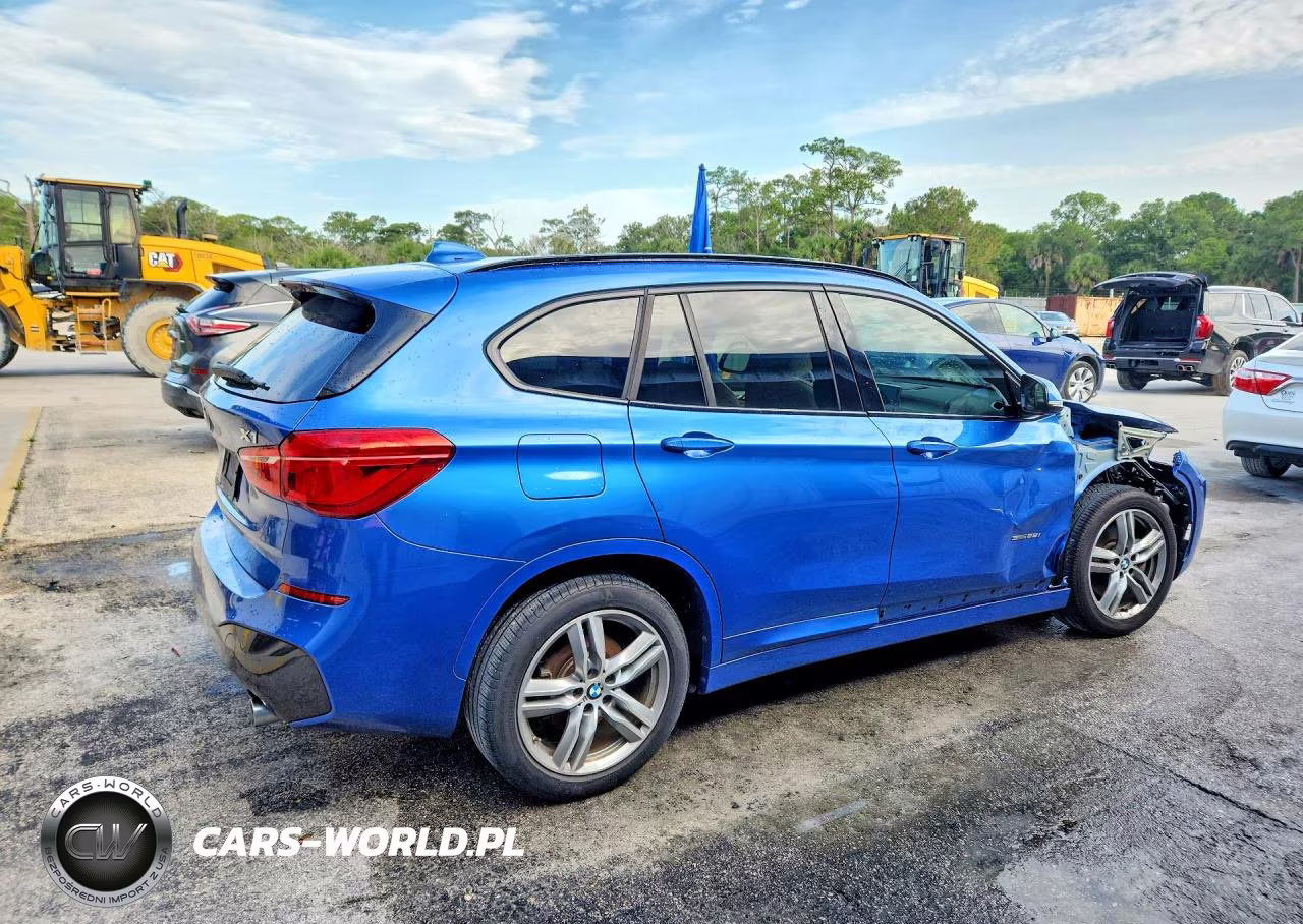 2018 BMW X1 Sdrive28I VIN:WBXHU7C30J5H40261 - 3