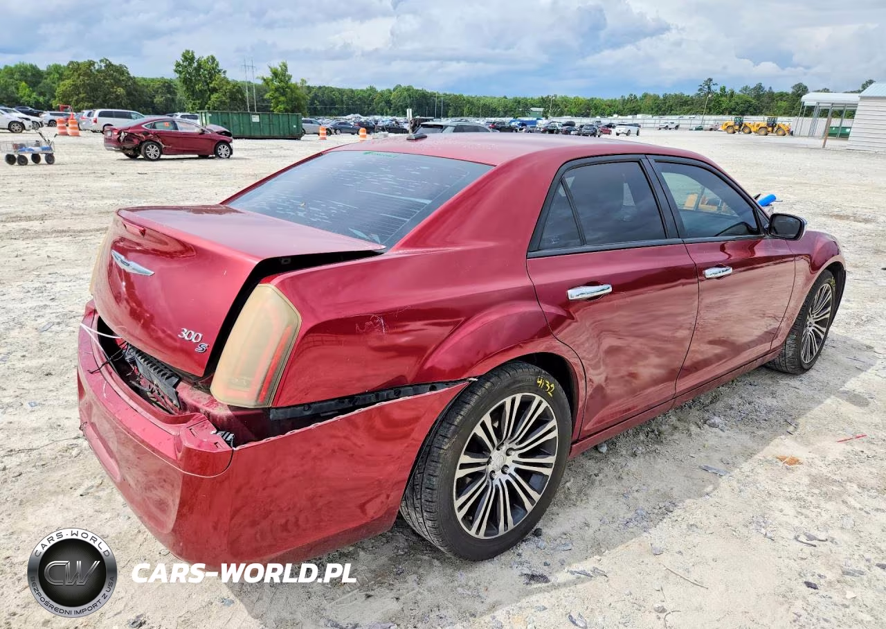 2014 Chrysler 300 S VIN:2C3CCABG0EH328675 - 3