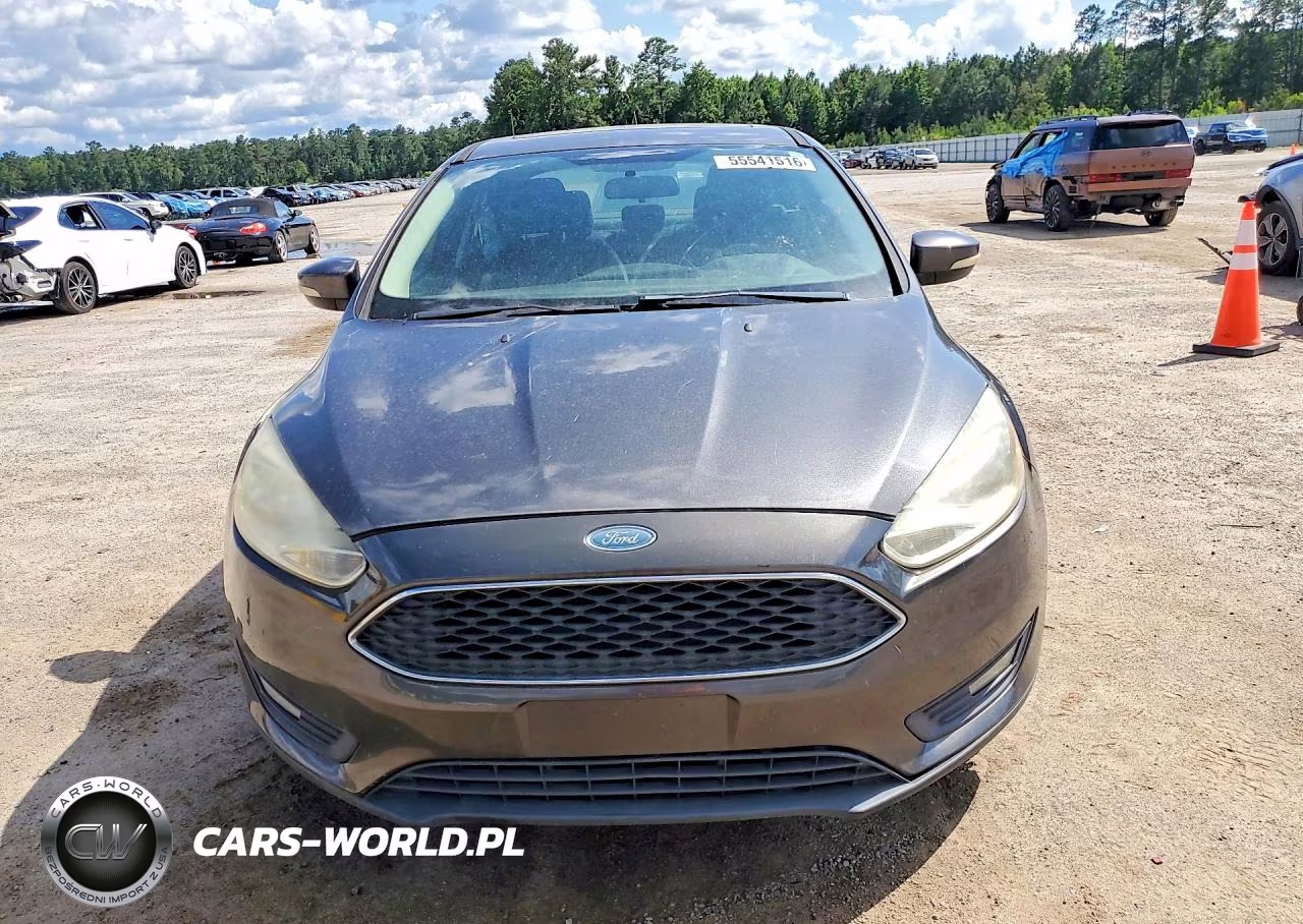 2017 Ford Focus Sel VIN:1FADP3H28HL227621 - 5