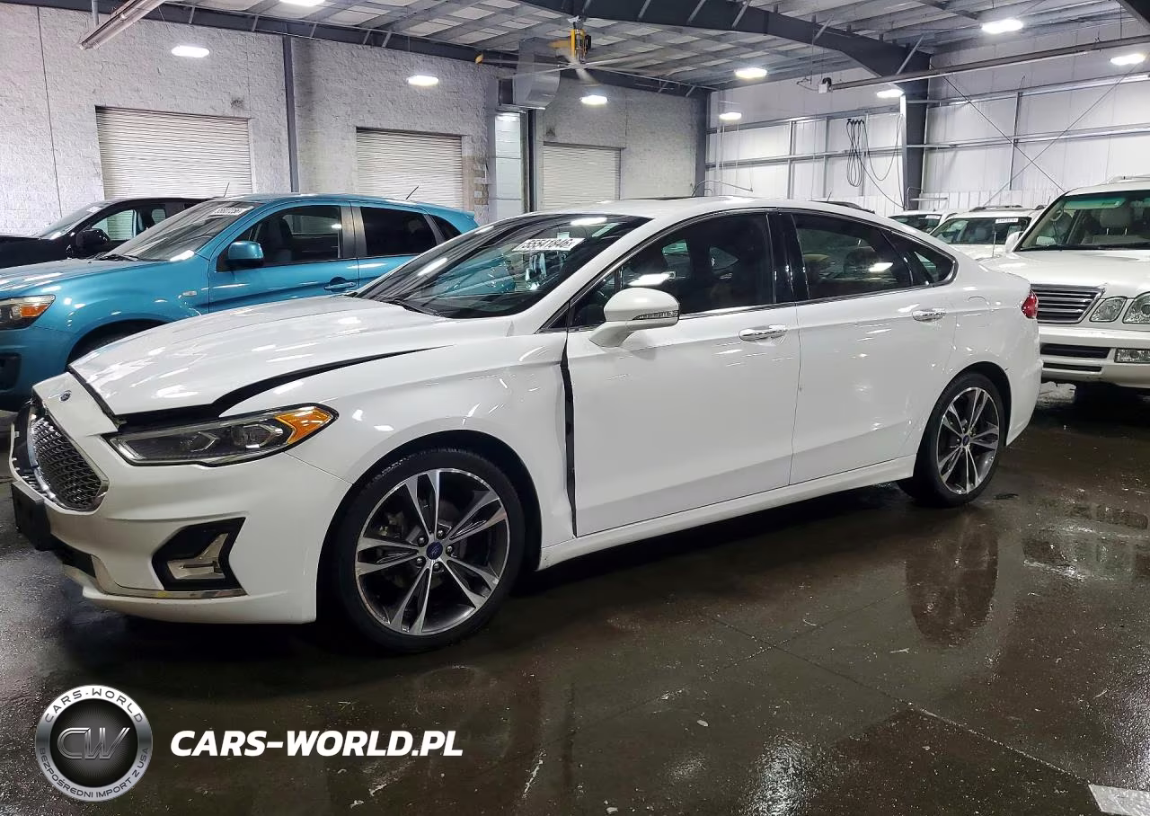 2019 Ford Fusion Titanium – zdjęcie 1 z 12