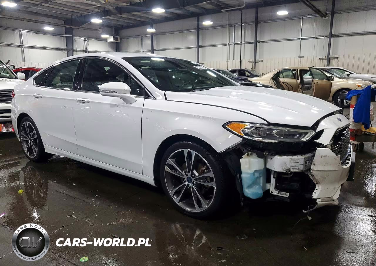 2019 Ford Fusion Titanium VIN:3FA6P0D95KR184634 - 4