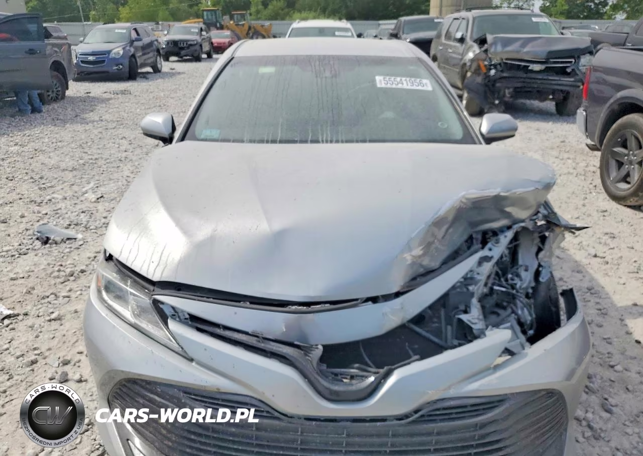 2018 Toyota Camry Le VIN:4T1B11HK1JU055757 - 11