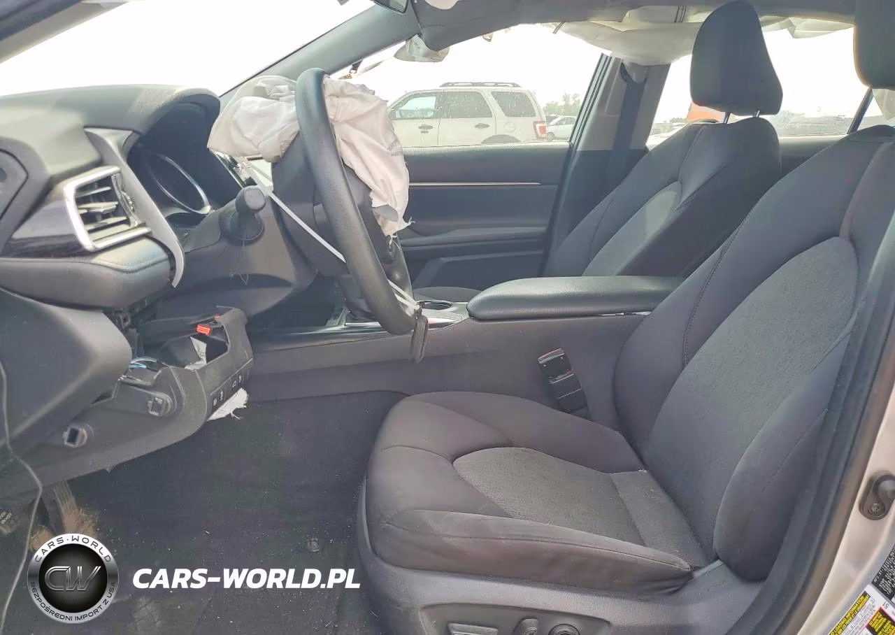 2018 Toyota Camry Le VIN:4T1B11HK1JU055757 - 7