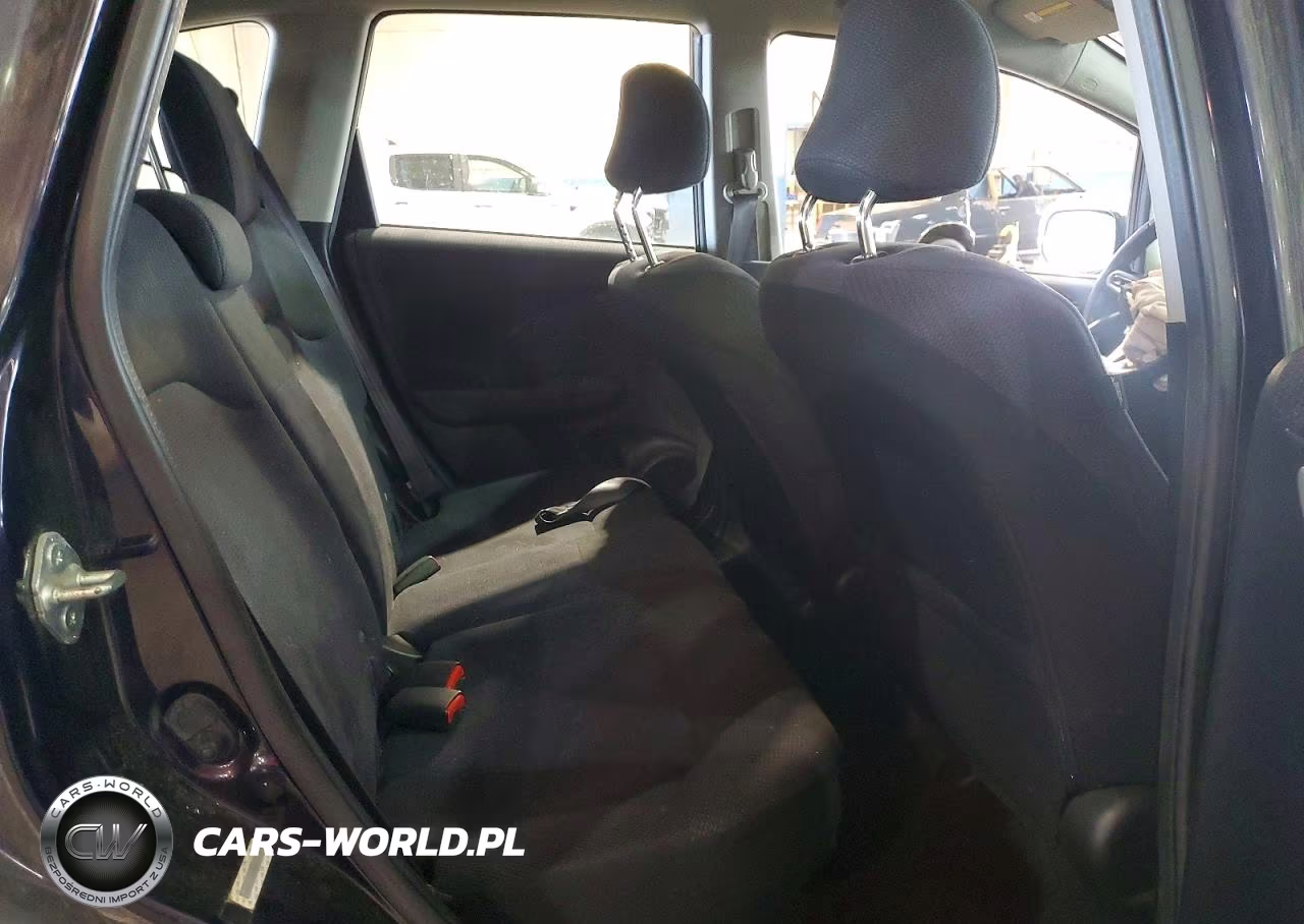2013 Honda Fit Sport VIN:JHMGE8H55DC041399 - 11