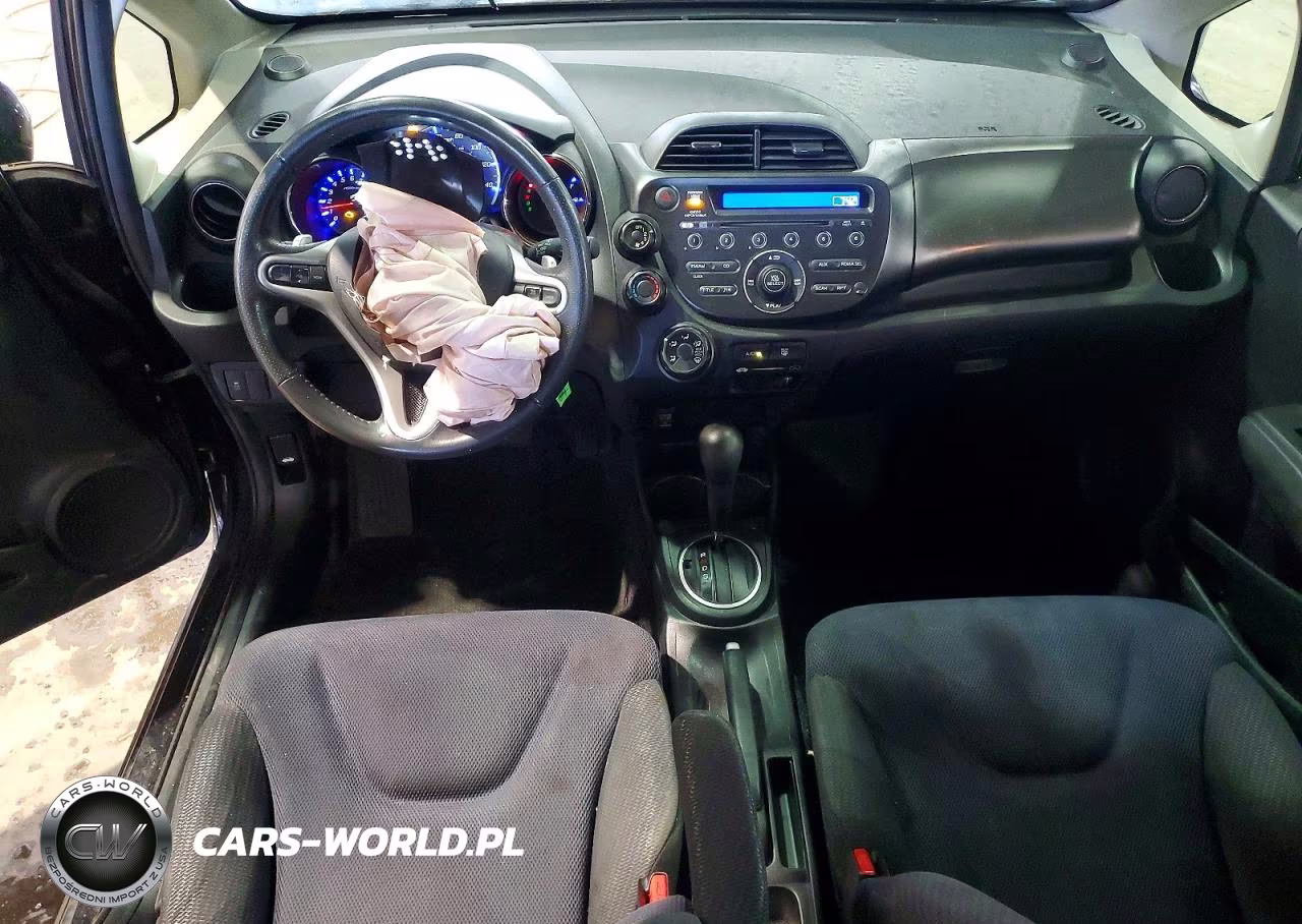 2013 Honda Fit Sport VIN:JHMGE8H55DC041399 - 8