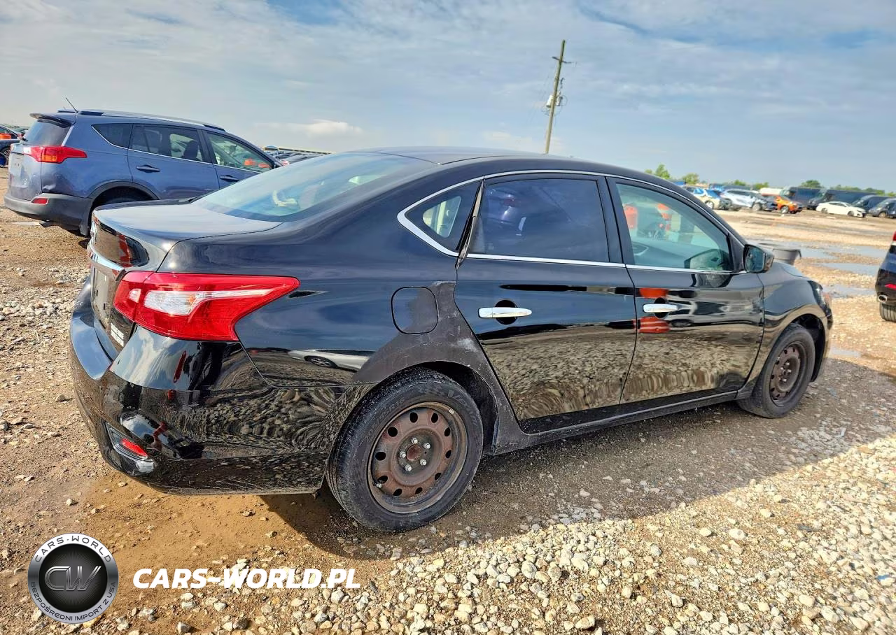 2018 Nissan Sentra S VIN:3N1AB7AP7JY310532 - 3