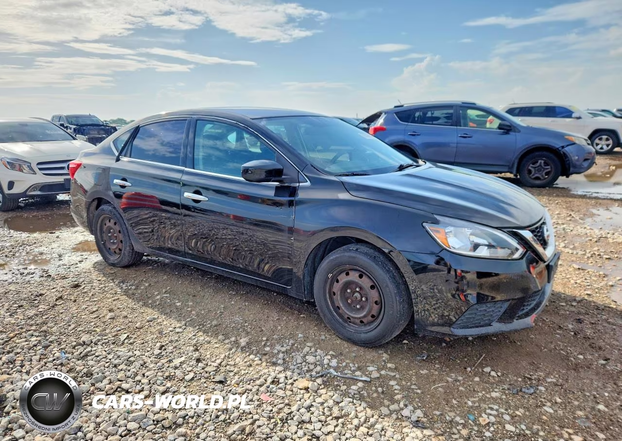 2018 Nissan Sentra S VIN:3N1AB7AP7JY310532 - 4