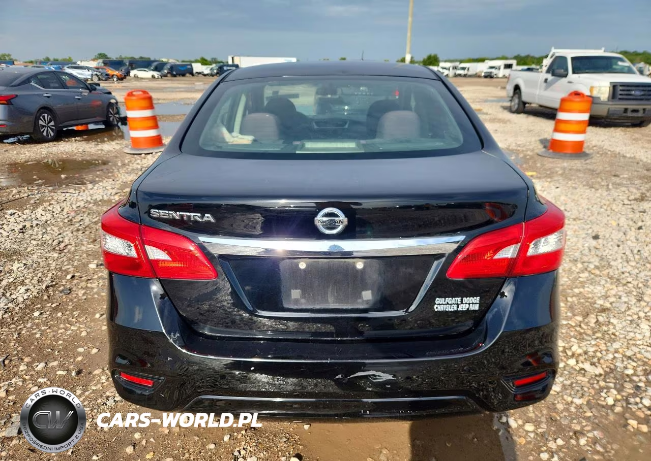 2018 Nissan Sentra S VIN:3N1AB7AP7JY310532 - 6