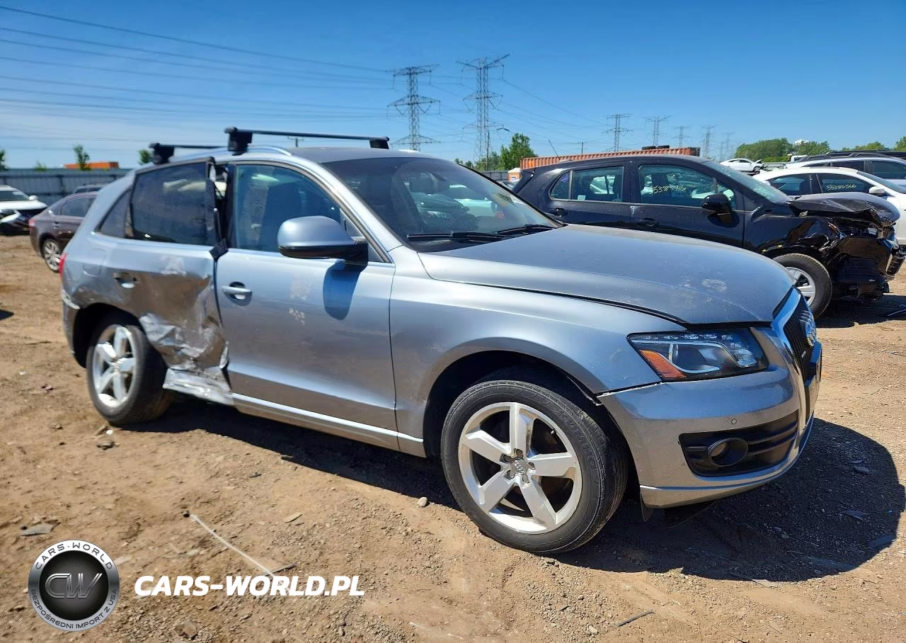 2010 Audi Q5 Premium Plus VIN:WA1LKAFP8AA064066 - 4